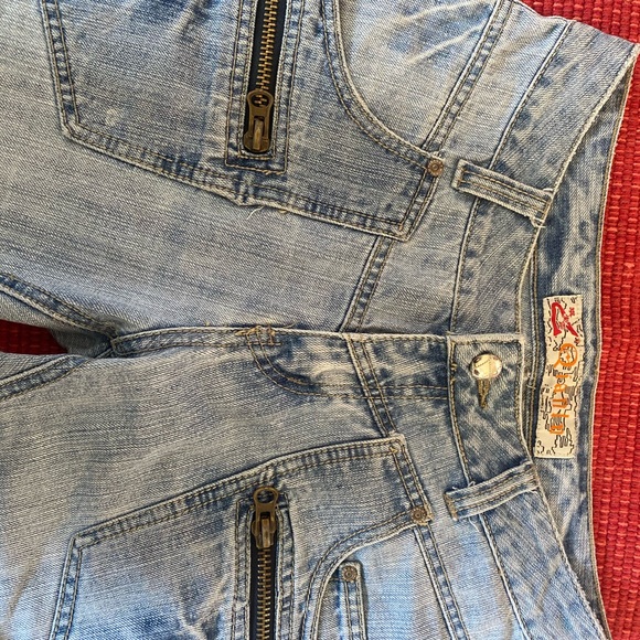 VINTAGE LOW WAISTED JEANS - Picture 2 of 7